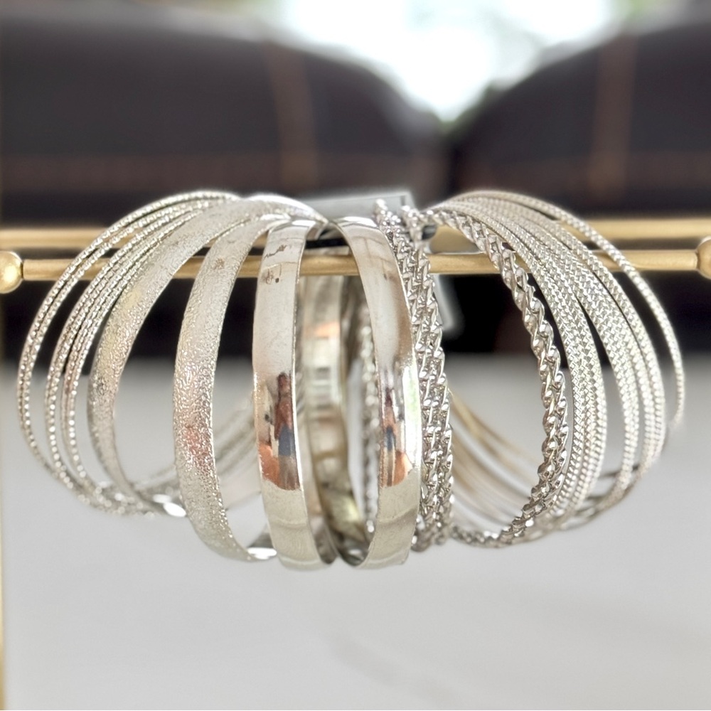 25 pcs Elegant Silver Bangle Bracelet Set